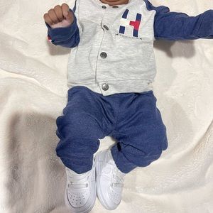 0-3m Tommy Hilfiger cardigan & pants